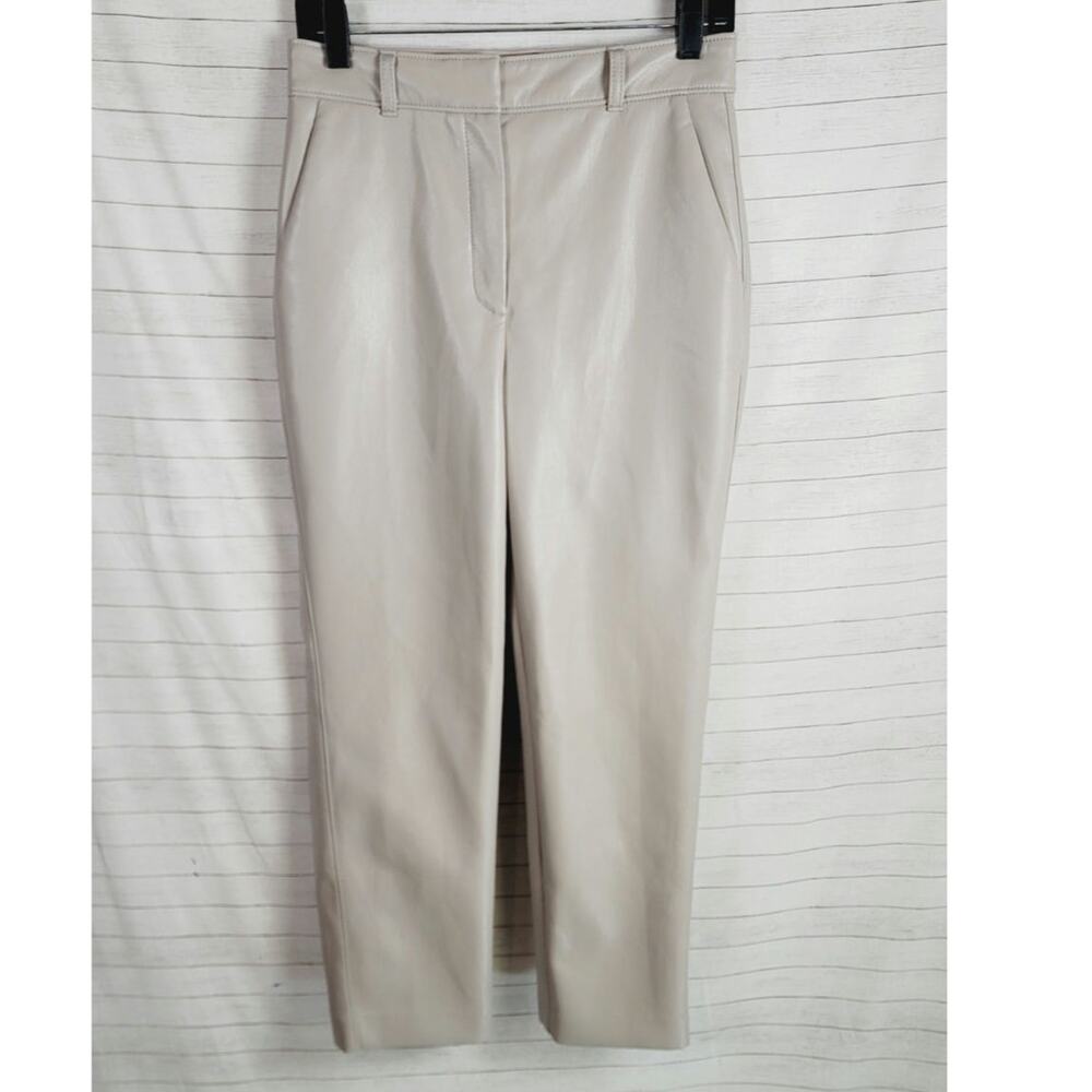 Aritzia BABATON COMMAND PANT Mid-rise Vegan Leather Pants in Matte Pearl, sz 6
